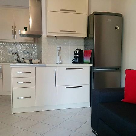 Sea - You Apartment Sarandë エクステリア 写真